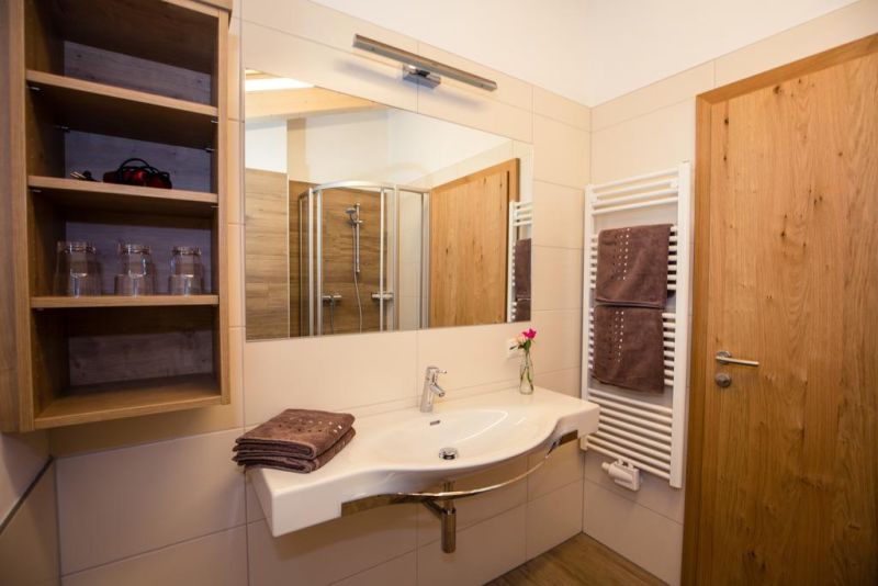 Bad im Appartement in Kaprun